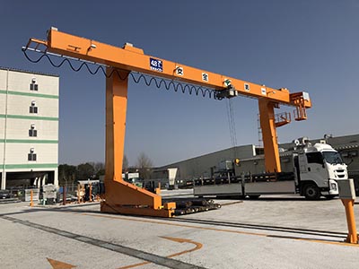 屋外-門型4.8t走行クレーン